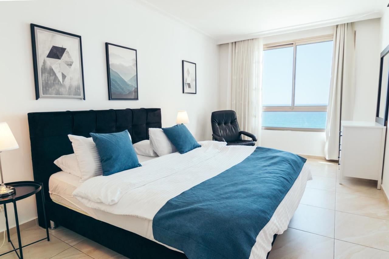 Almog Beach Apartments מגדלי חוף הכרמל חיפה 外观 照片