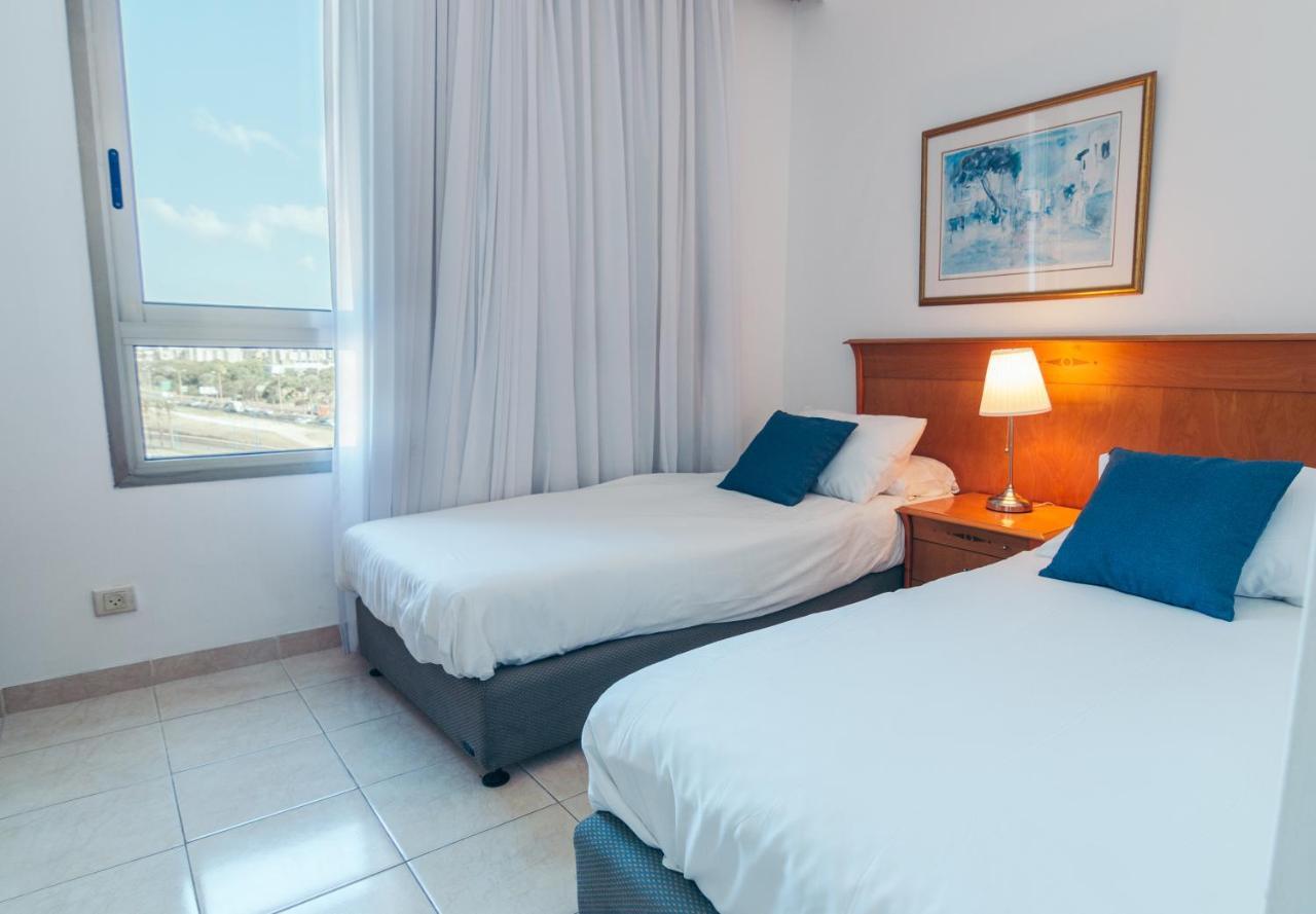 Almog Beach Apartments מגדלי חוף הכרמל חיפה 外观 照片