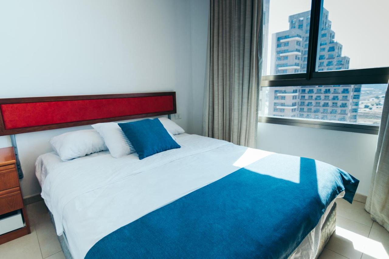 Almog Beach Apartments מגדלי חוף הכרמל חיפה 外观 照片