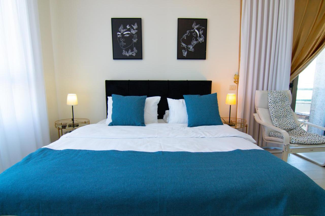 Almog Beach Apartments מגדלי חוף הכרמל חיפה 外观 照片