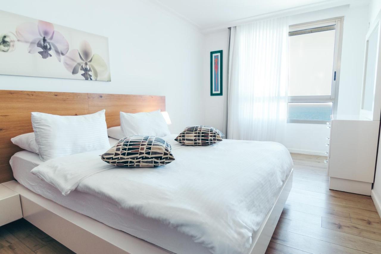 Almog Beach Apartments מגדלי חוף הכרמל חיפה 外观 照片