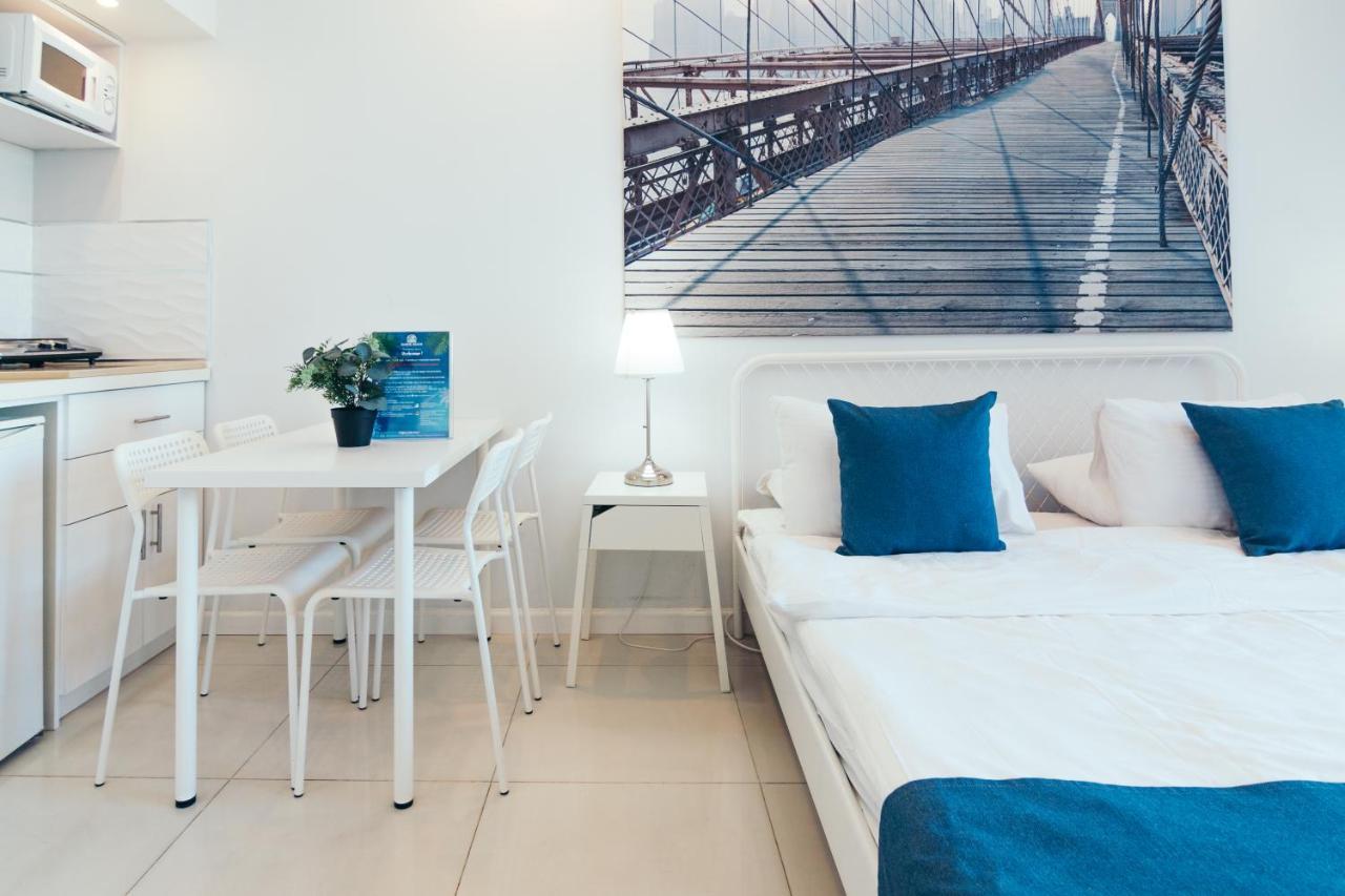 Almog Beach Apartments מגדלי חוף הכרמל חיפה 外观 照片