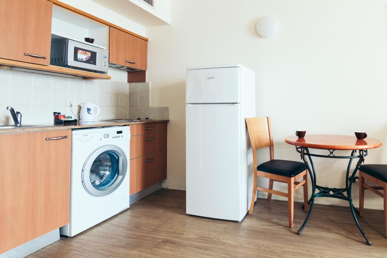 Almog Beach Apartments מגדלי חוף הכרמל חיפה 外观 照片