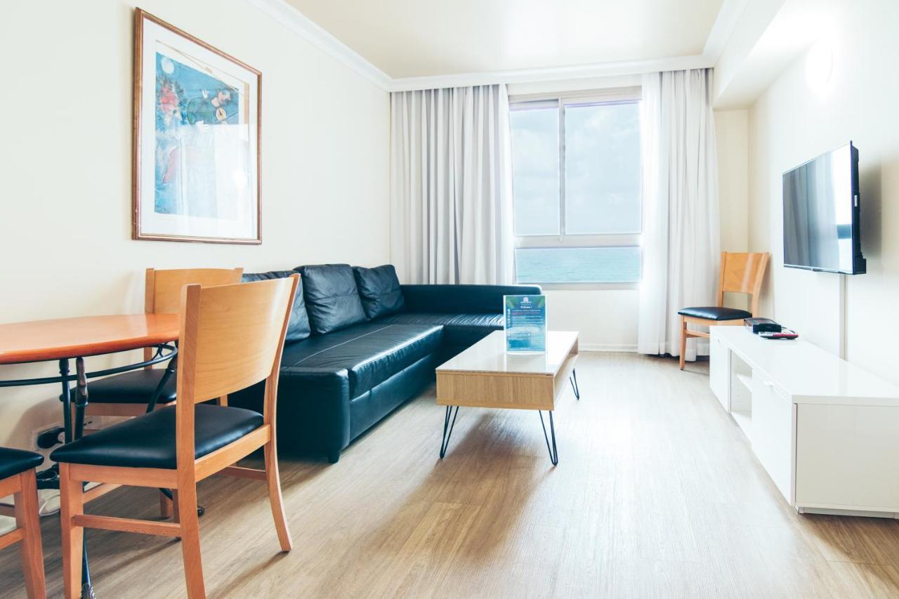 Almog Beach Apartments מגדלי חוף הכרמל חיפה 外观 照片