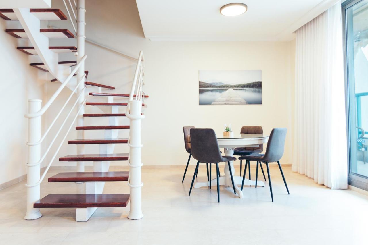 Almog Beach Apartments מגדלי חוף הכרמל חיפה 外观 照片
