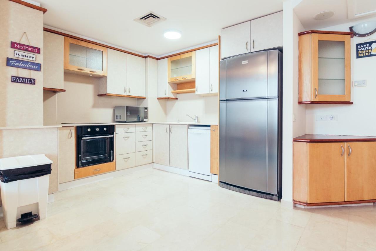 Almog Beach Apartments מגדלי חוף הכרמל חיפה 外观 照片