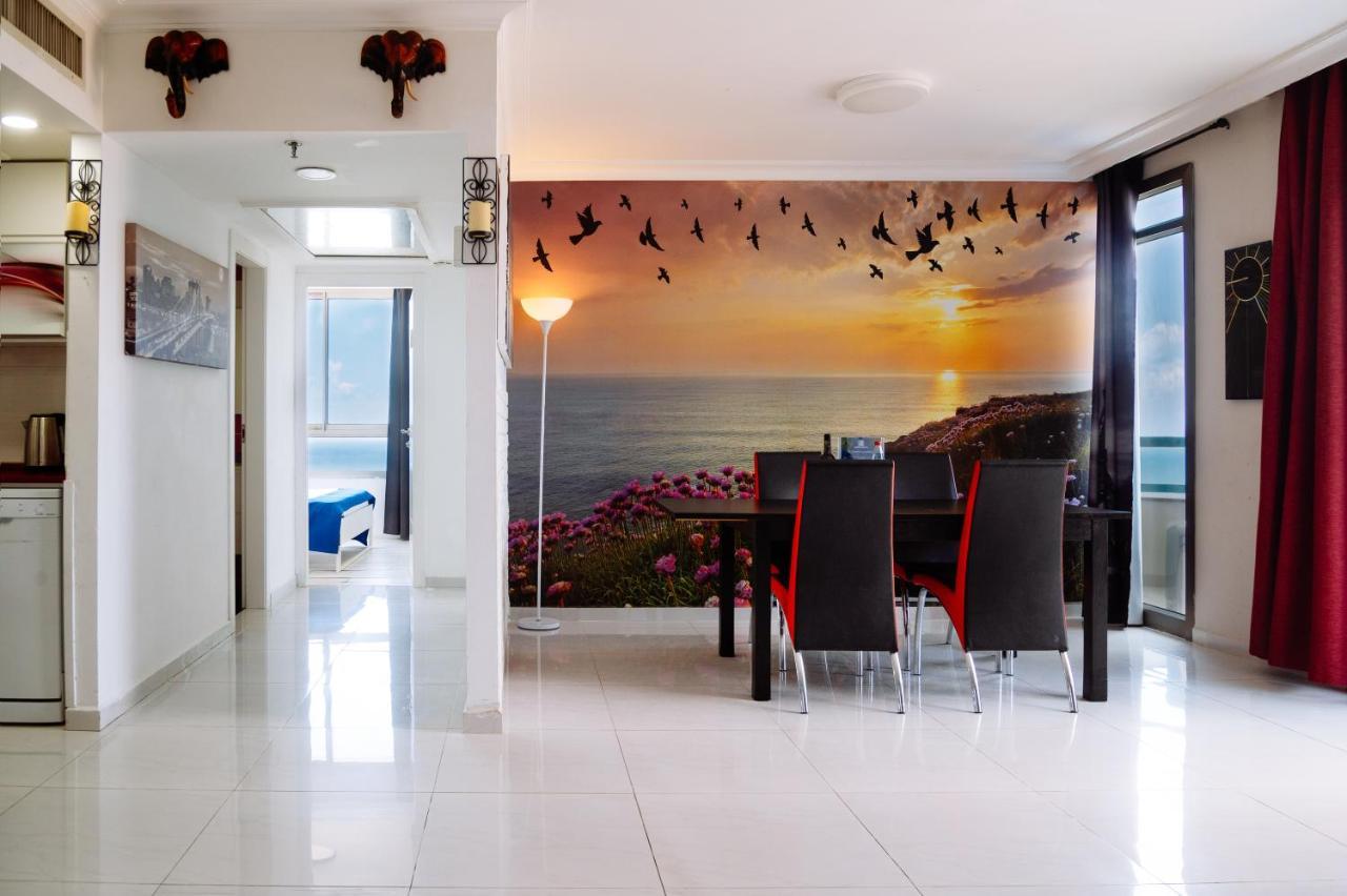 Almog Beach Apartments מגדלי חוף הכרמל חיפה 外观 照片