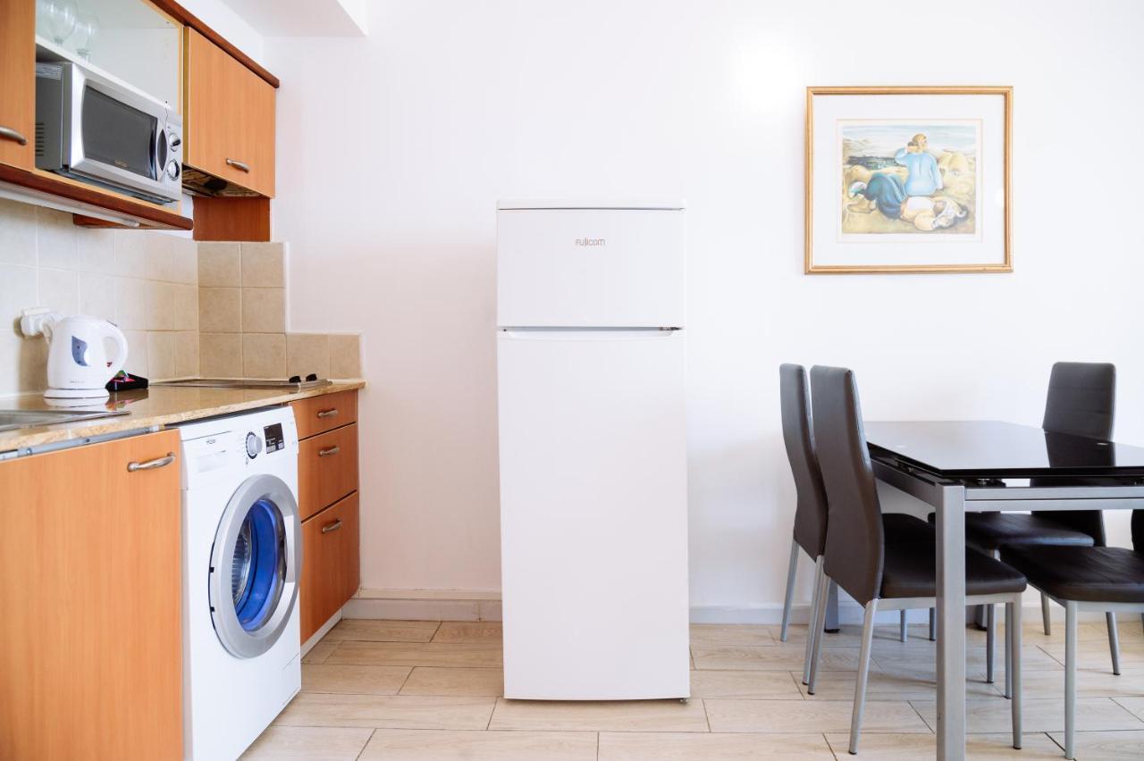 Almog Beach Apartments מגדלי חוף הכרמל חיפה 外观 照片