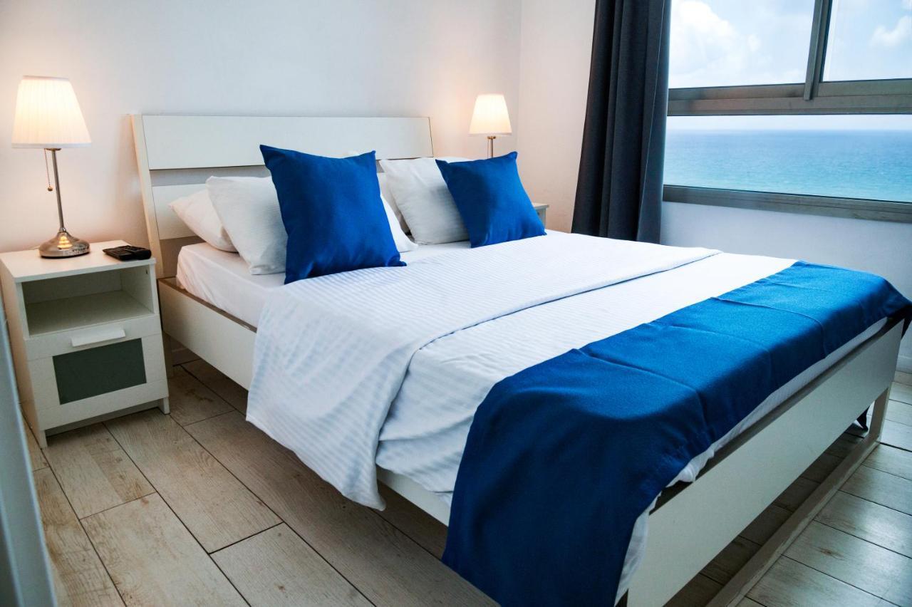 Almog Beach Apartments מגדלי חוף הכרמל חיפה 外观 照片