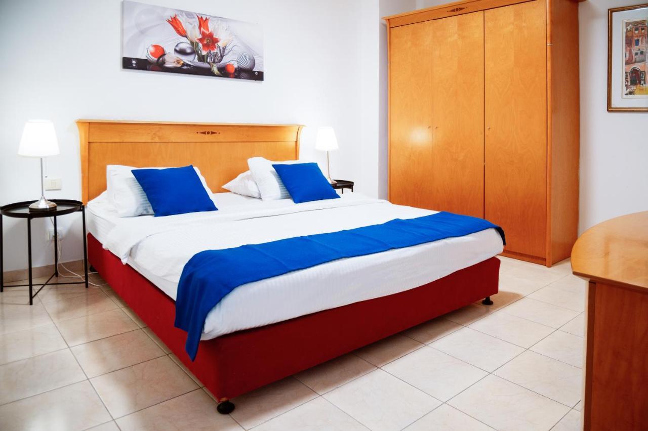 Almog Beach Apartments מגדלי חוף הכרמל חיפה 外观 照片