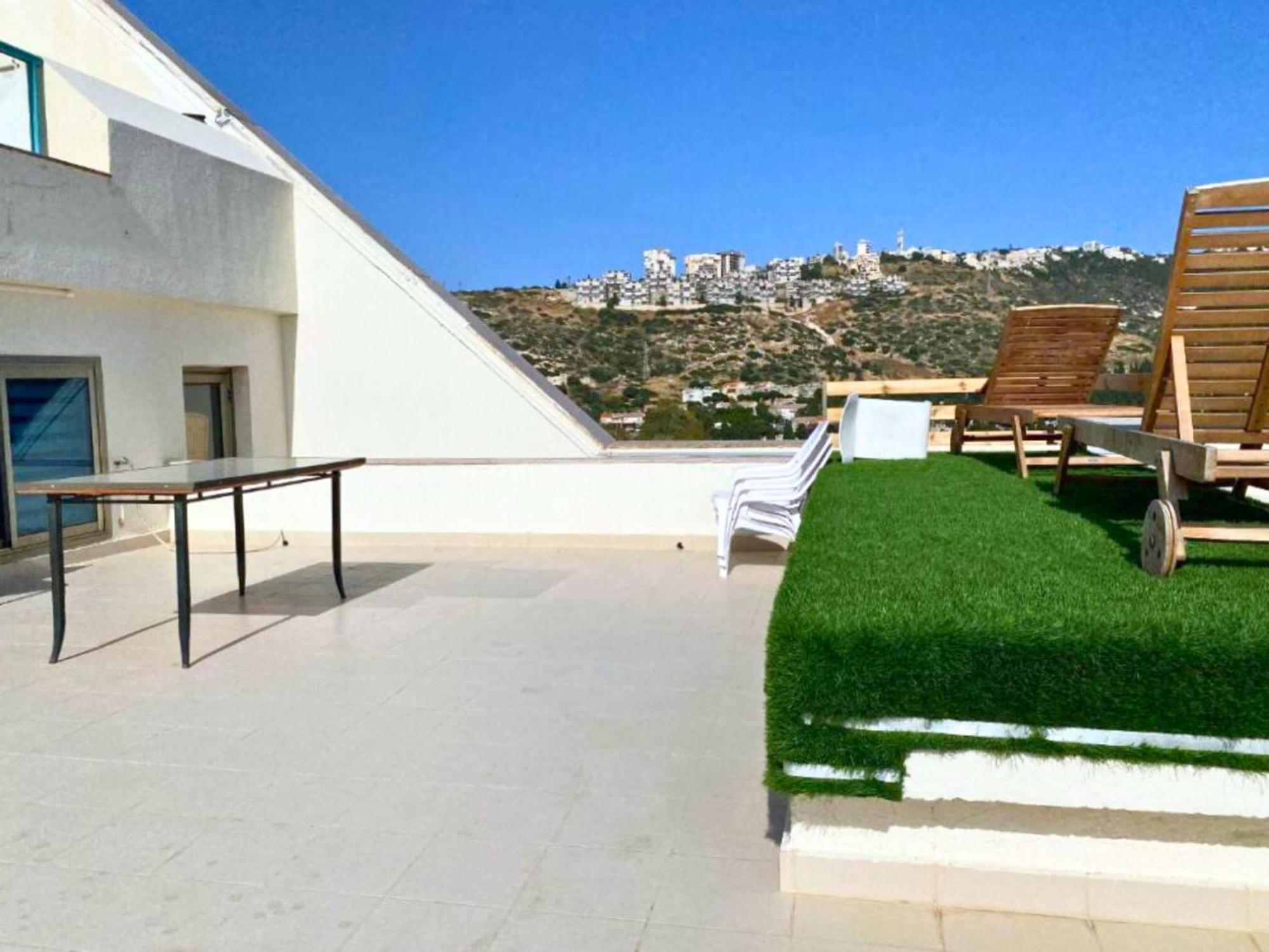 Almog Beach Apartments מגדלי חוף הכרמל חיפה 外观 照片