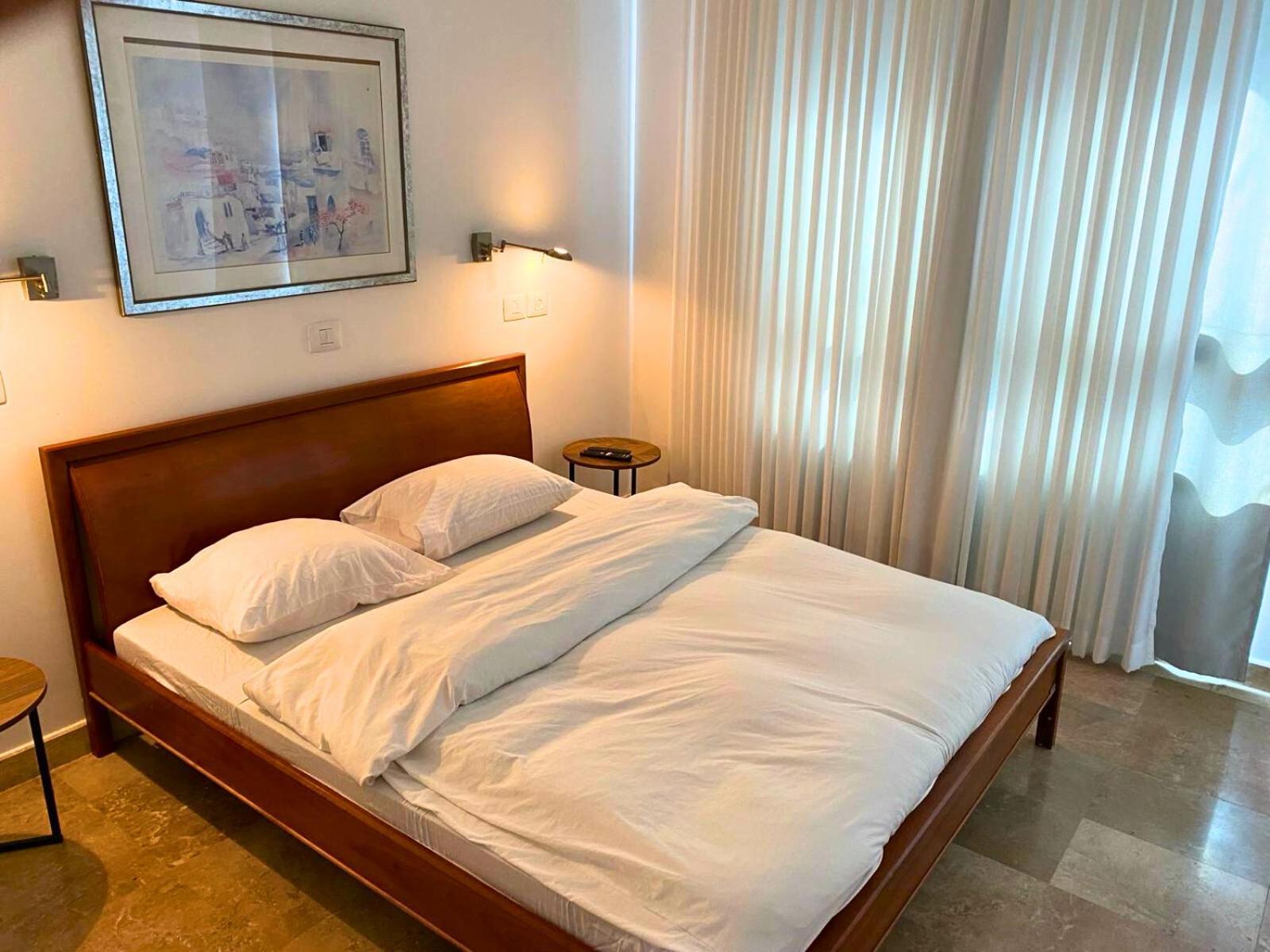 Almog Beach Apartments מגדלי חוף הכרמל חיפה 外观 照片