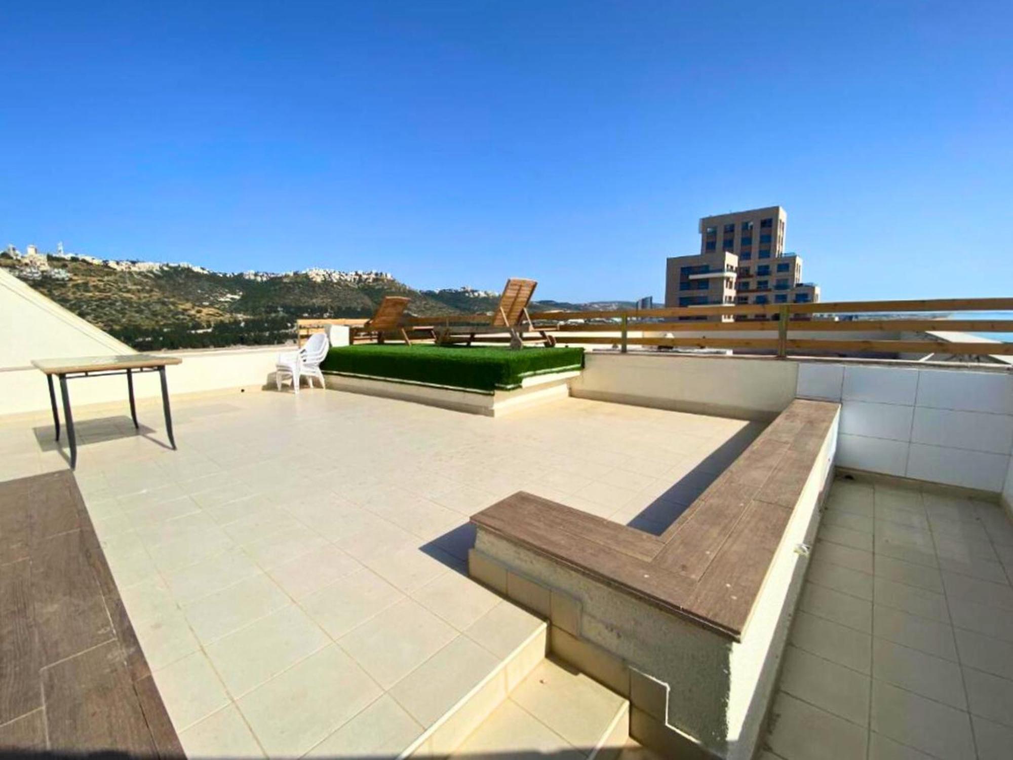 Almog Beach Apartments מגדלי חוף הכרמל חיפה 外观 照片