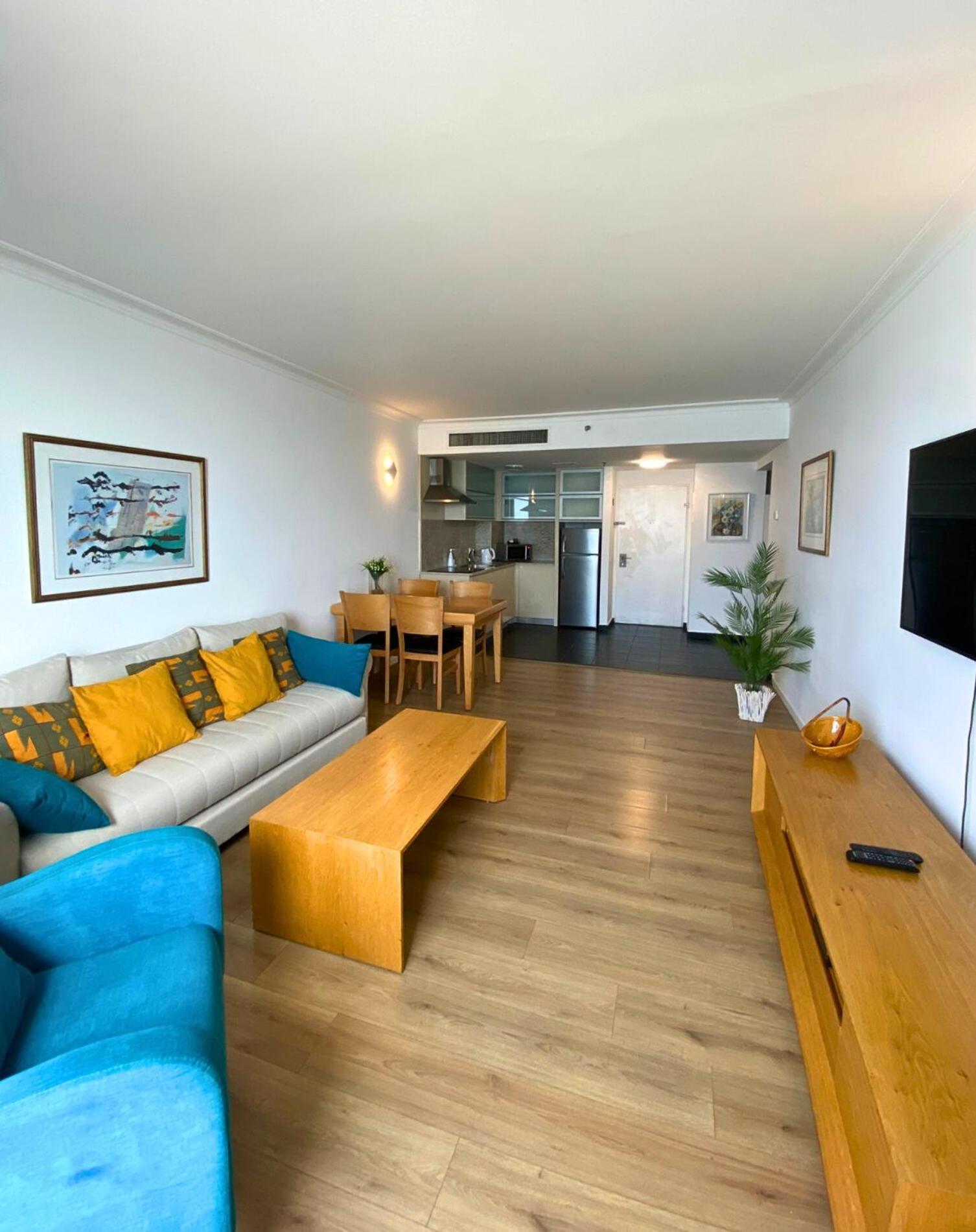 Almog Beach Apartments מגדלי חוף הכרמל חיפה 外观 照片